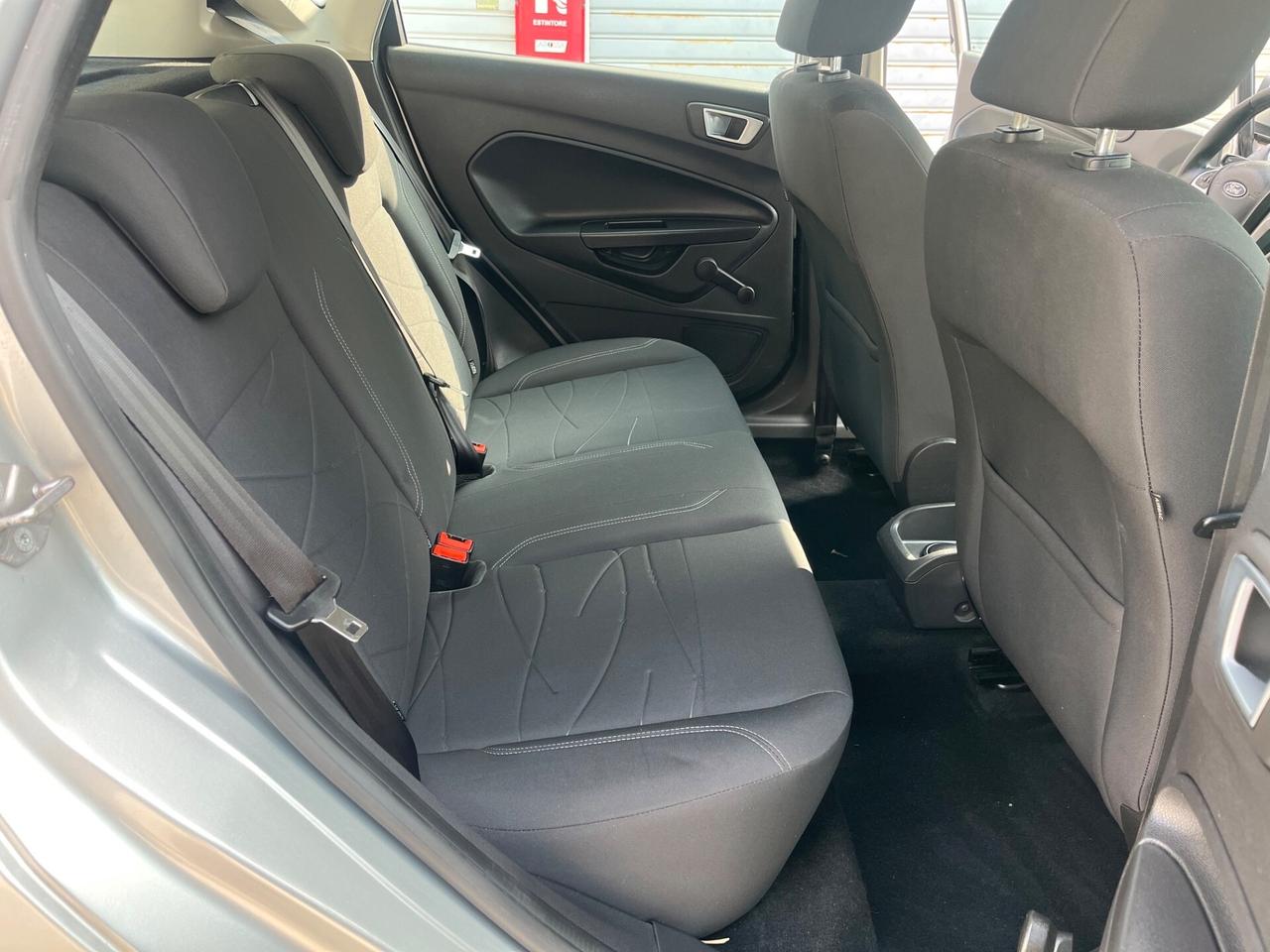 Ford Fiesta 1.5 TDCi 75CV 5 porte Titanium