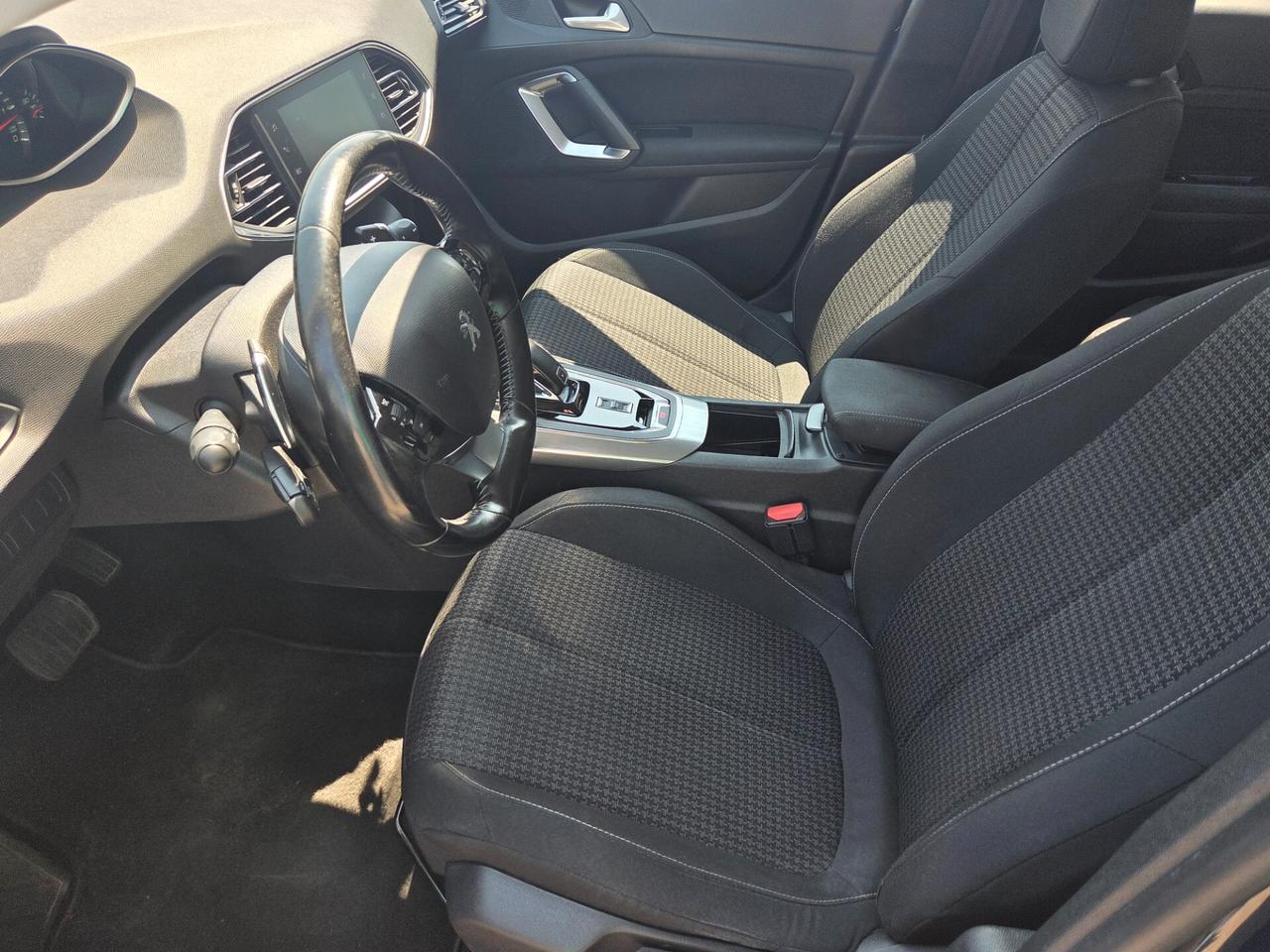 Peugeot 308 BlueHDi 120 Cv Cambio Automatico SW Business NESSUN OBBLIGO FINANZIARIO