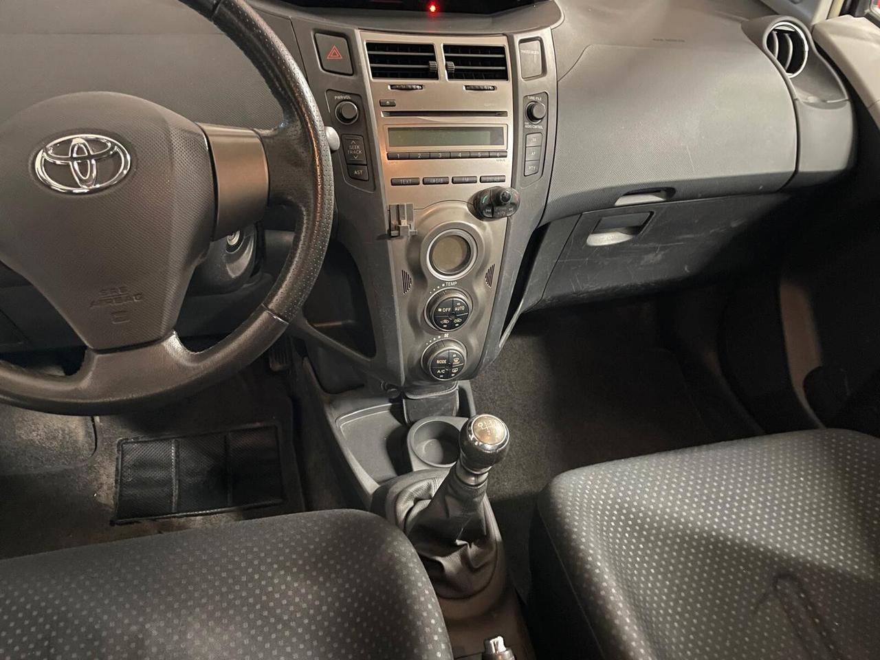 Toyota Yaris 1.3 5 porte Sol