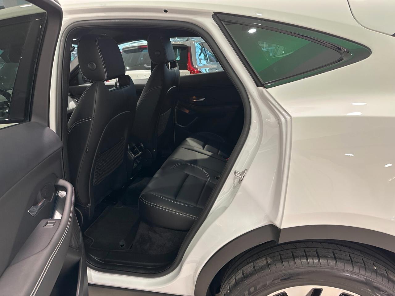 Jaguar E-Pace 2.0D 163cv AWD Auto R-Dynamic HSE IVA ESPOSTA