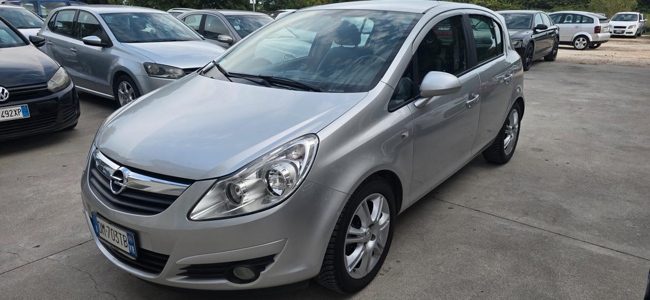 Opel Corsa 1.4 16V 5 porte Enjoy