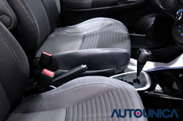 TOYOTA Yaris 1.5 HYBRID 5 PORTE STYLE NEOPATENTATI