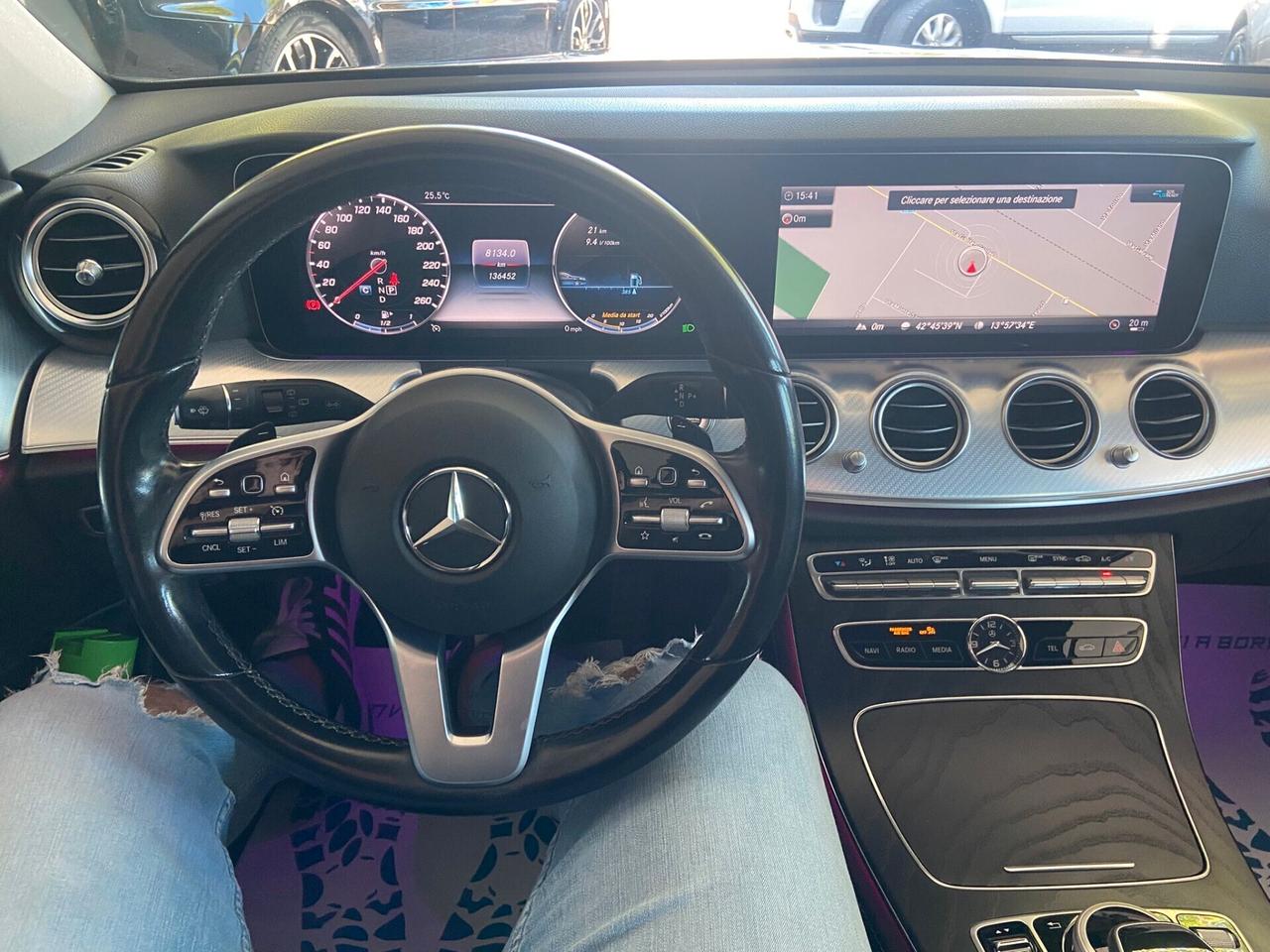 Mercedes E 200 Premium Plus