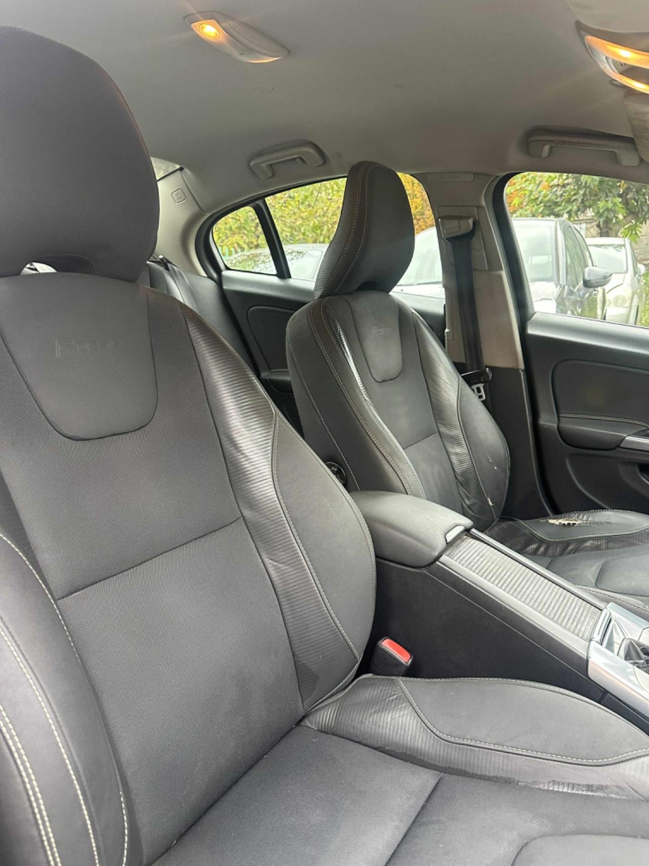 Volvo S60 D5 R-DESIGN KMCERT GARANZ UNICOPR