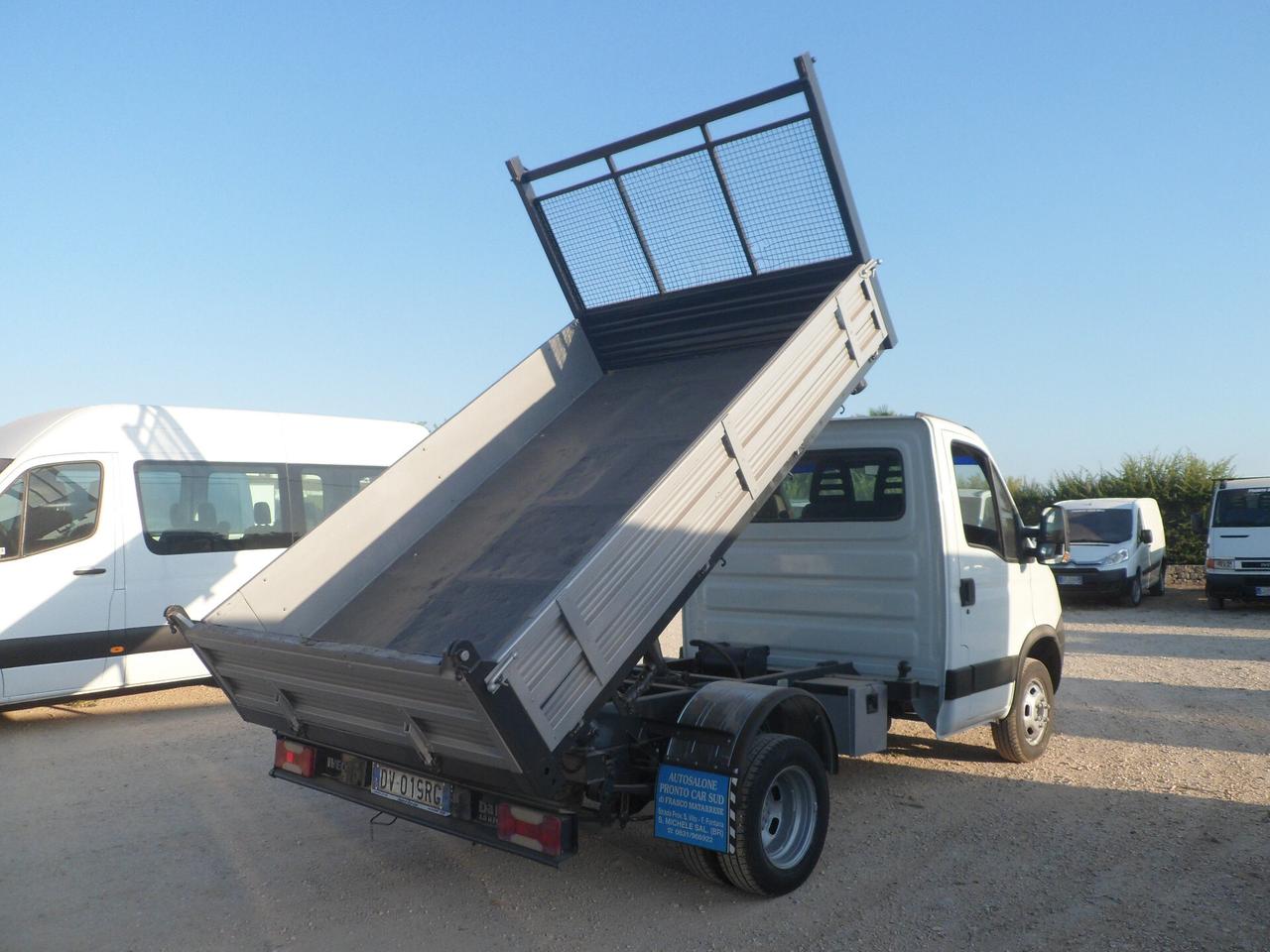 Iveco Daily 35c12 ribaltabile trilaterale