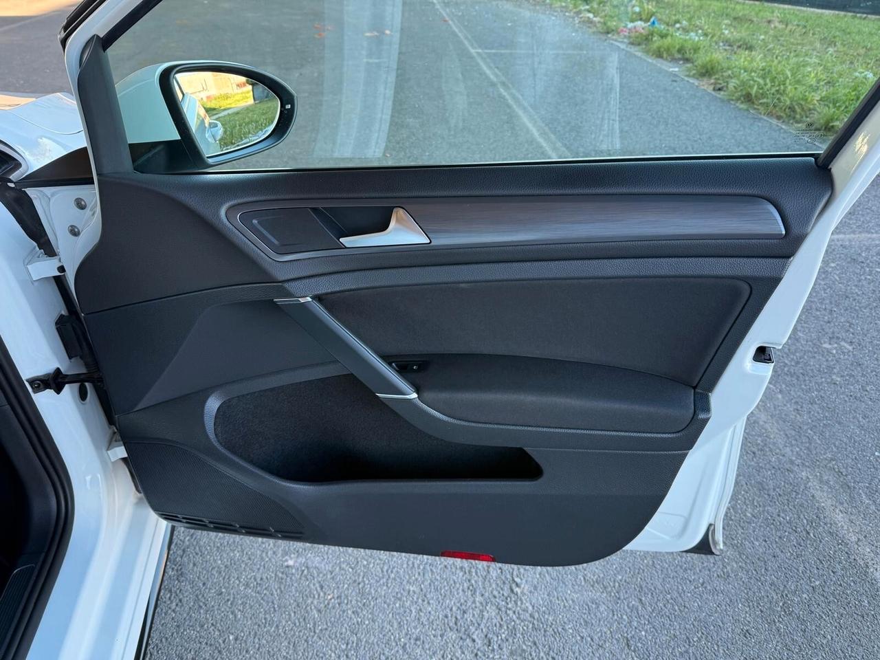 Volkswagen Golf 1.6 TDI 115 CV 5p R line