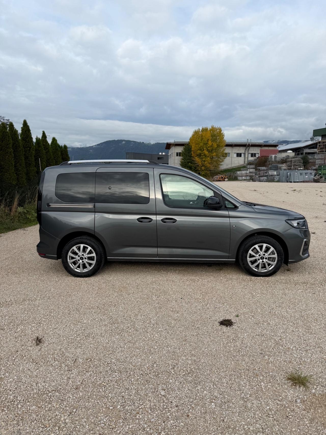 Ford Tourneo Connect 2.0 EcoBlue 122 CV AWD Titanium