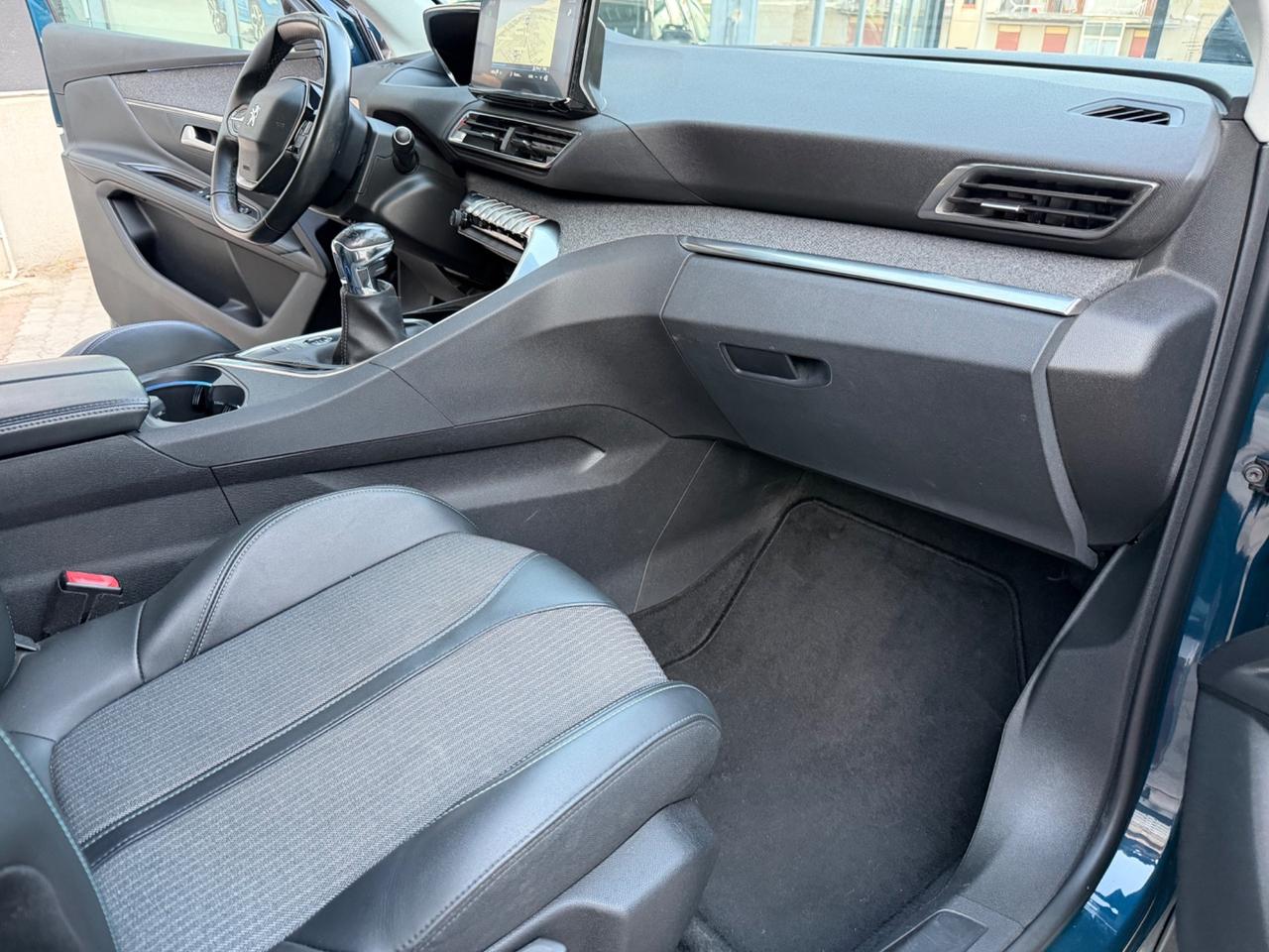 Peugeot 3008 BlueHDi 130 S&S Allure 12/2021