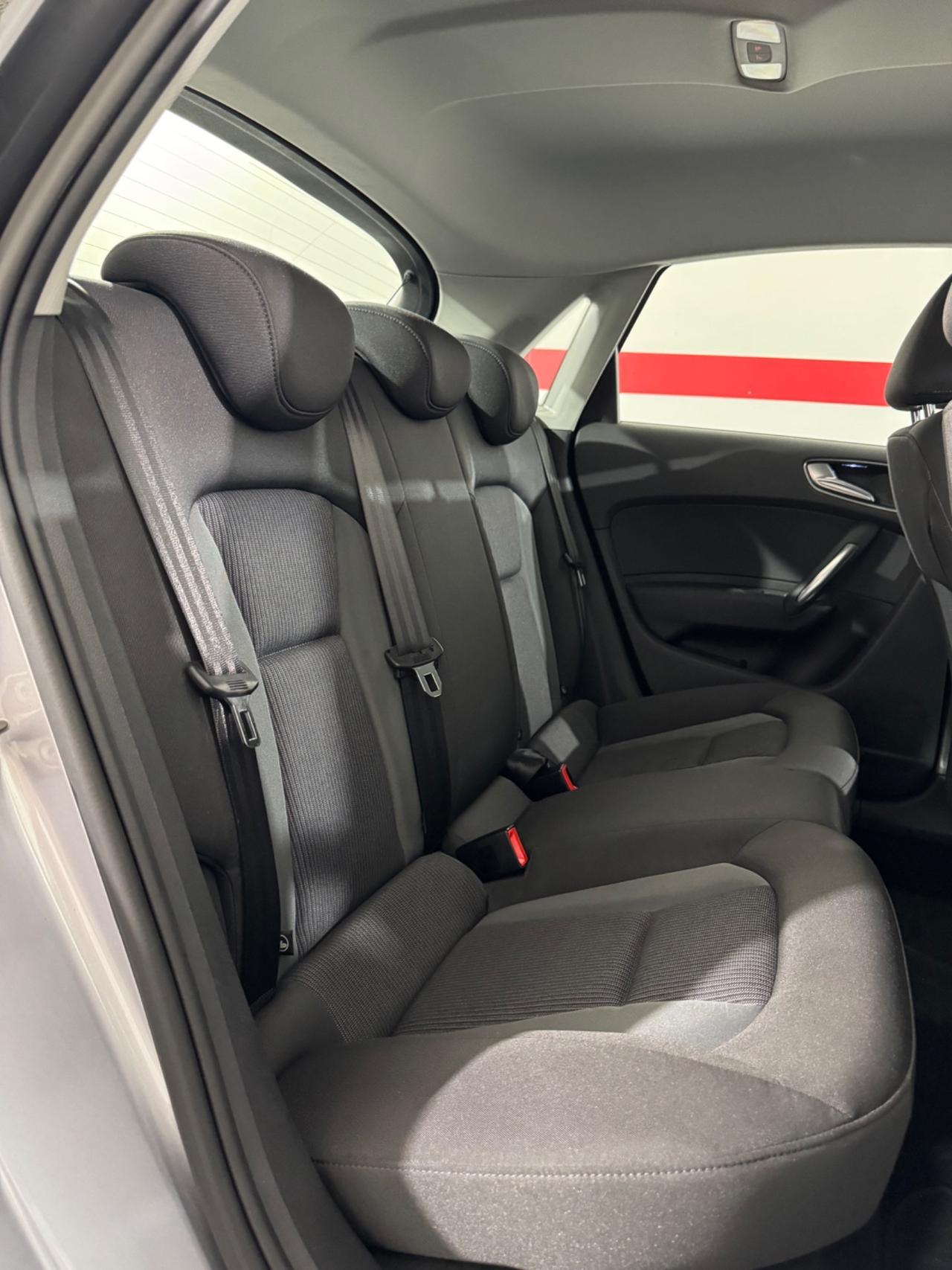 Audi A1 1.6 TDI 116 CV S-LINE