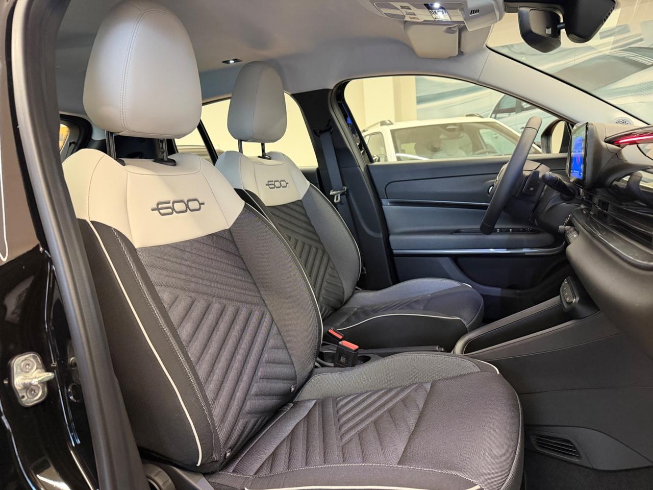 Fiat 600 Hybrid 100 CV DCT MHEV La Prima FULL