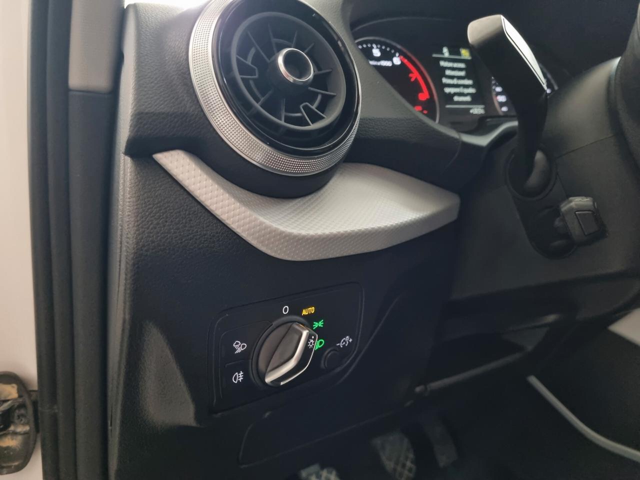 Audi Q2 30 TFSI Admired TELECAMERA, FULL LED, KEYLESS