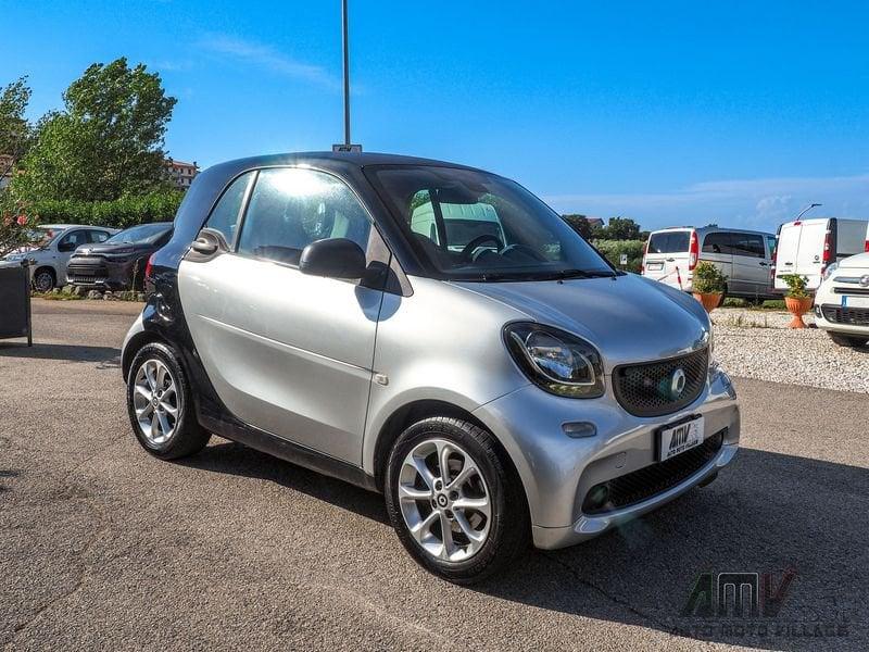 smart fortwo 1.0 70 Cv OK NEOP.-CERCHI-MANUALE