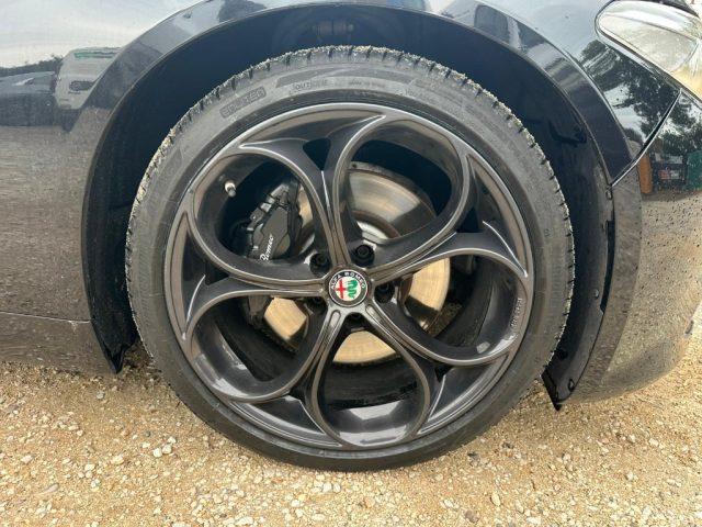 ALFA ROMEO Giulia 2.2 Turbodiesel 210 CV AT8 AWD Q4 Veloce