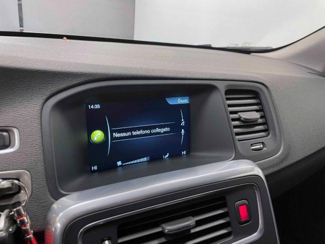 VOLVO V60 2.0 D2 MOMENTUM