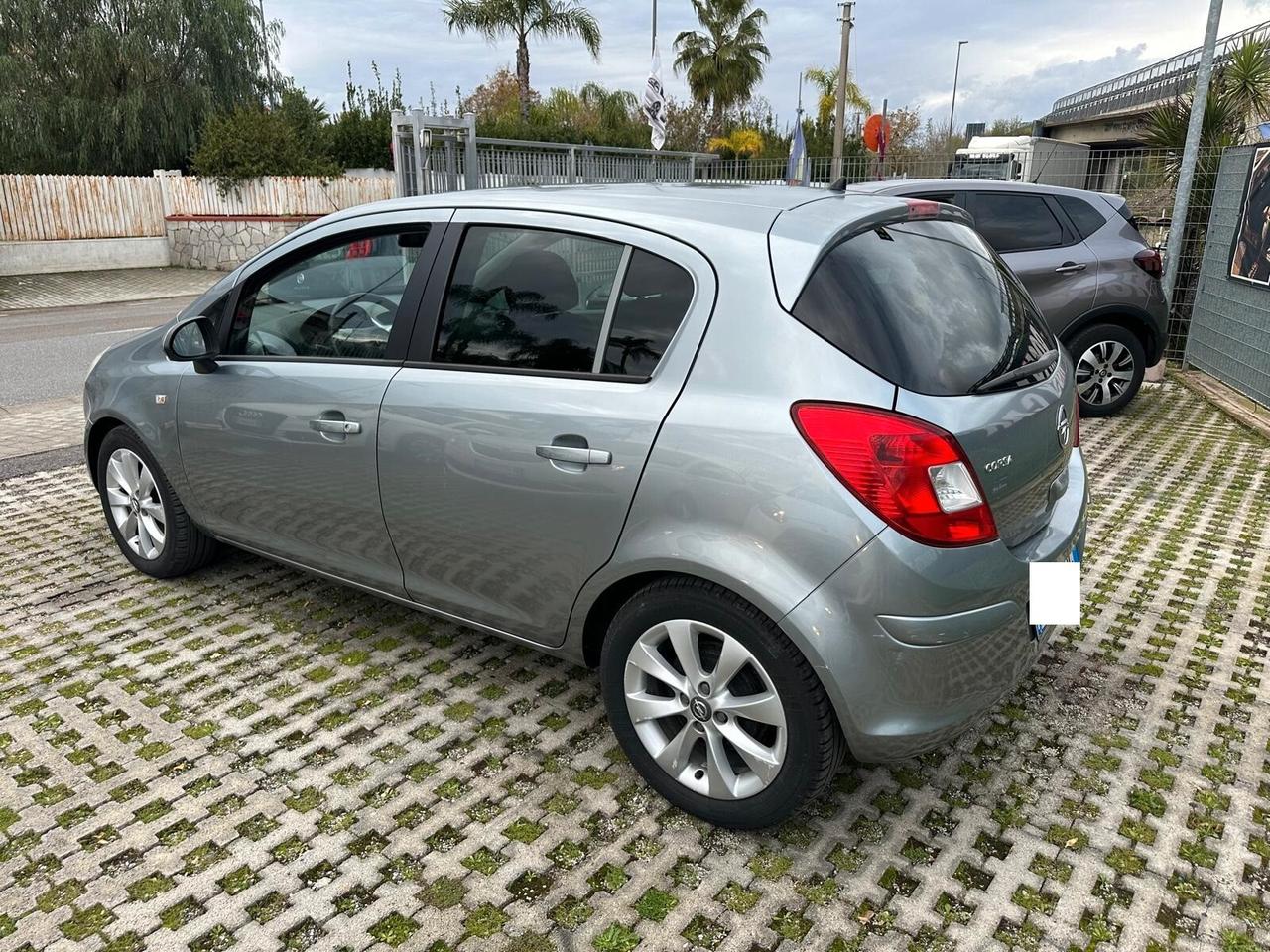 Opel Corsa 1.2 5 porte Sport-06/2012