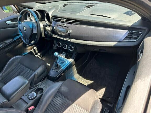 Alfa Romeo Giulietta 1.4 Turbo MultiAir Exclusive 2011
