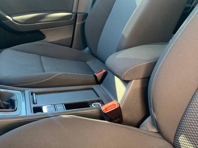 VOLKSWAGEN Golf Variant 1.4 TGI Trendline BlueMotion