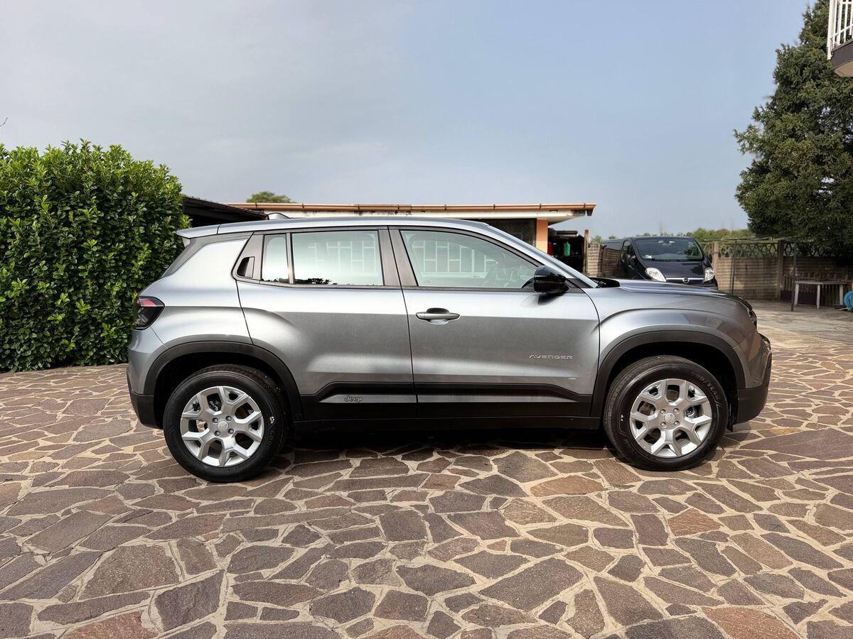 Jeep Avenger 1.2 t. e-hybr.mhev Altitude fwd 110cv edct6