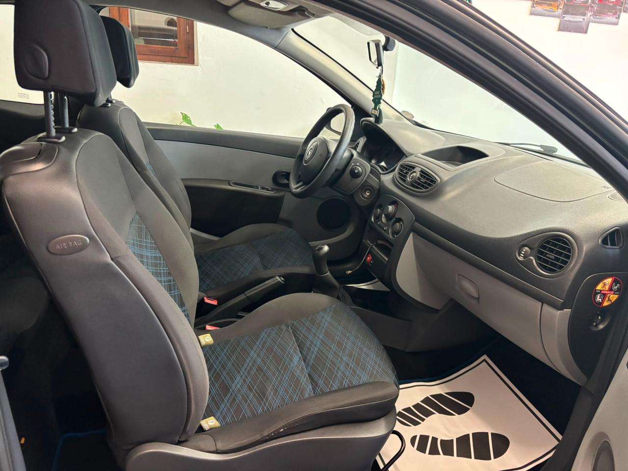 Renault Clio 1.2 16V 3 porte Confort