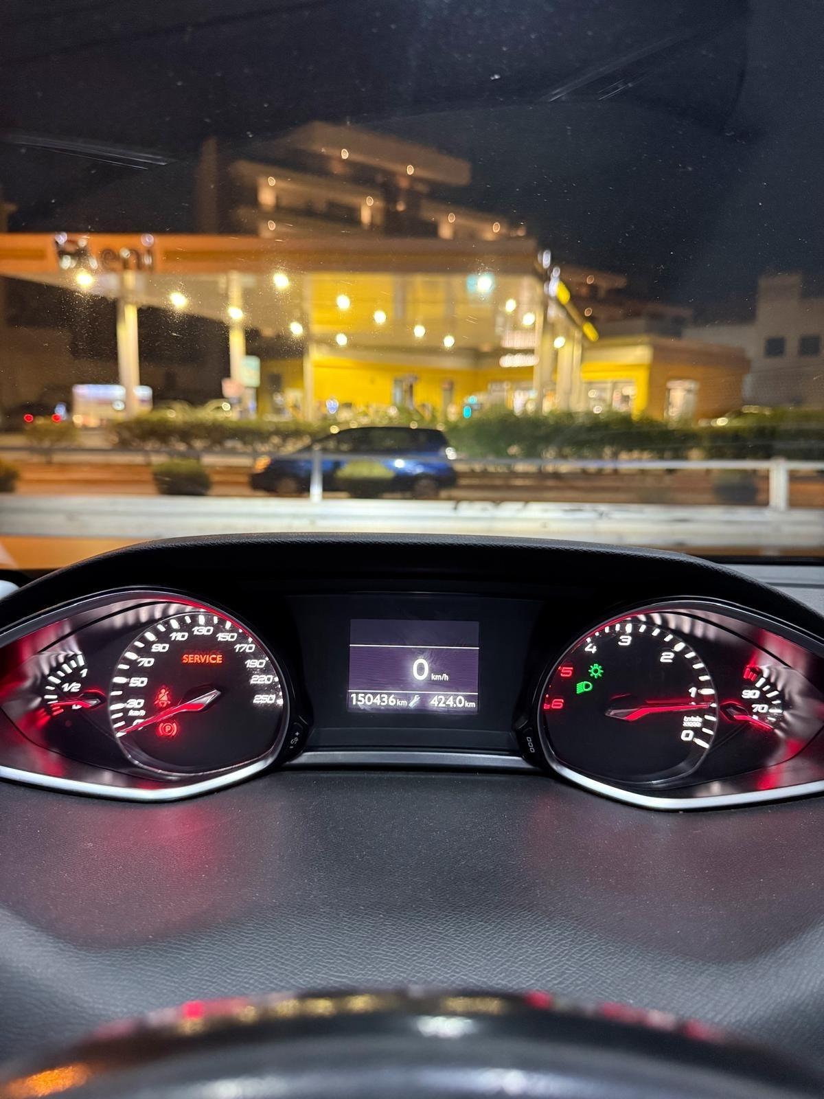 Peugeot 308 BlueHDi 120 S&S SW Allure