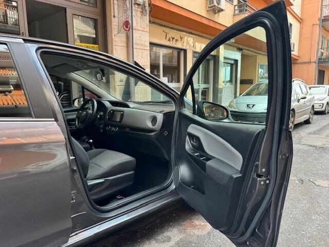 Toyota Yaris 1.0 5 porte Lounge