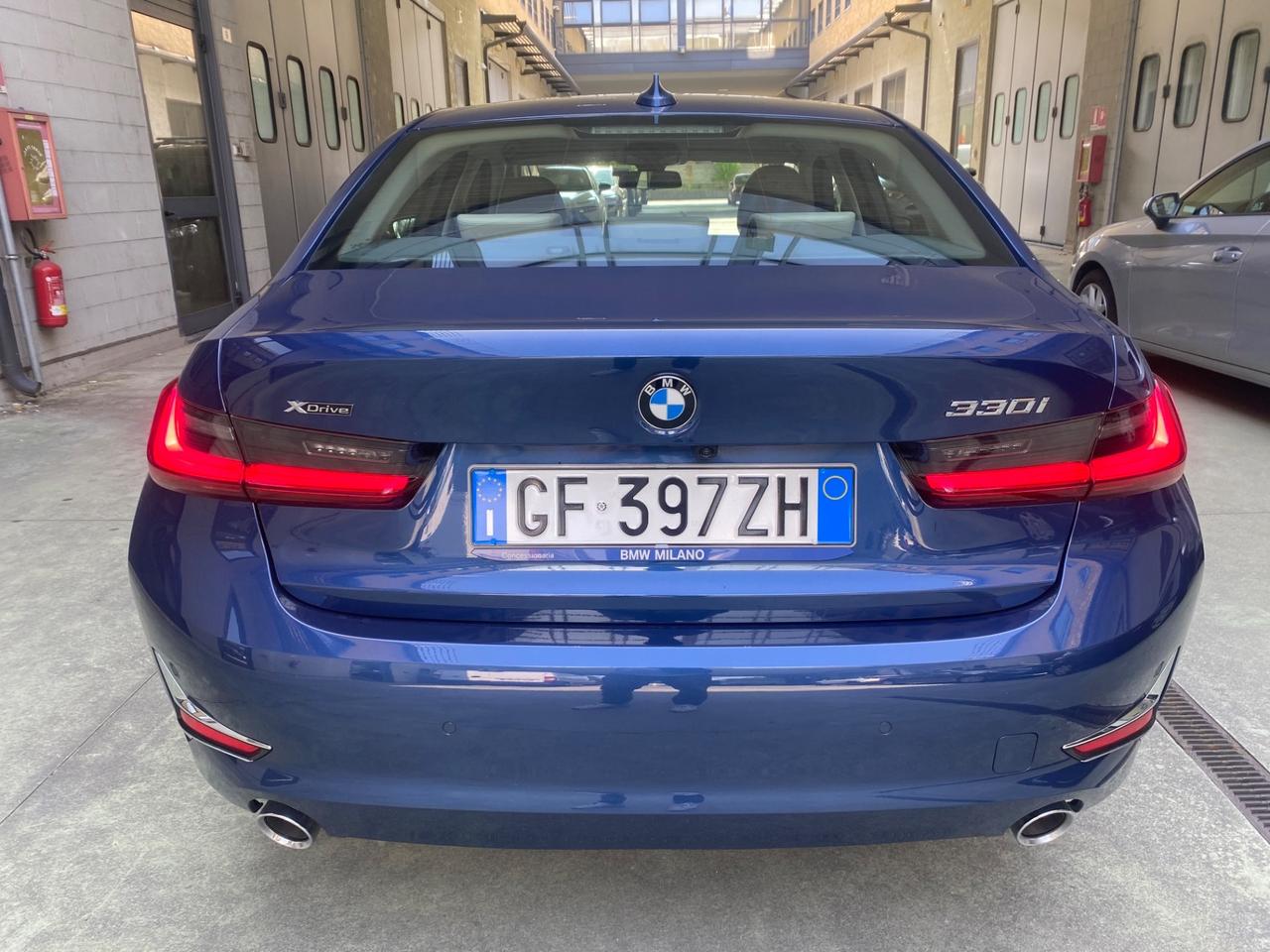 Bmw 330 330i xDrive Luxury