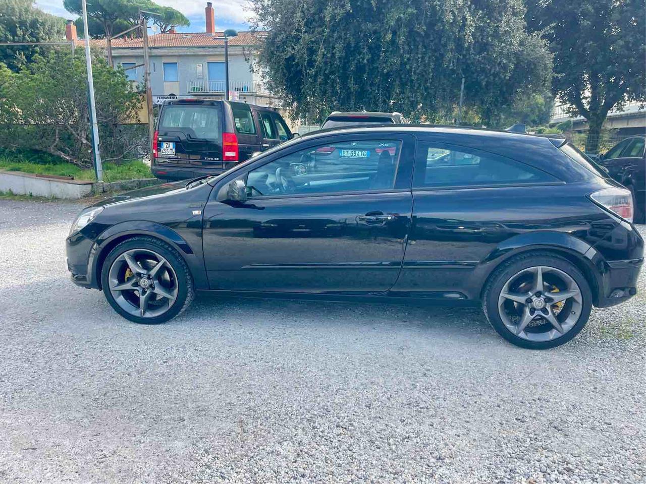 OPEL ASTRA GTC - 150 CV - SPORT