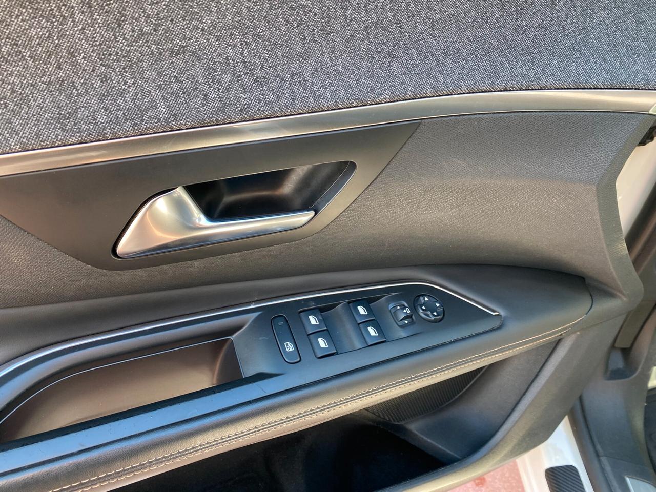 Peugeot 3008 BlueHDi 130 S&S EAT8 GT Line