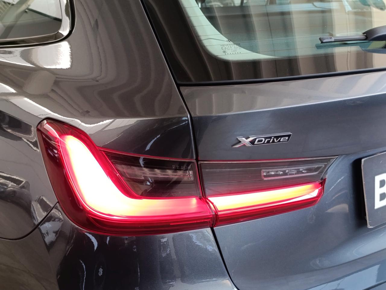 BMW 320 d Touring mhev 48V xdrive Sport auto