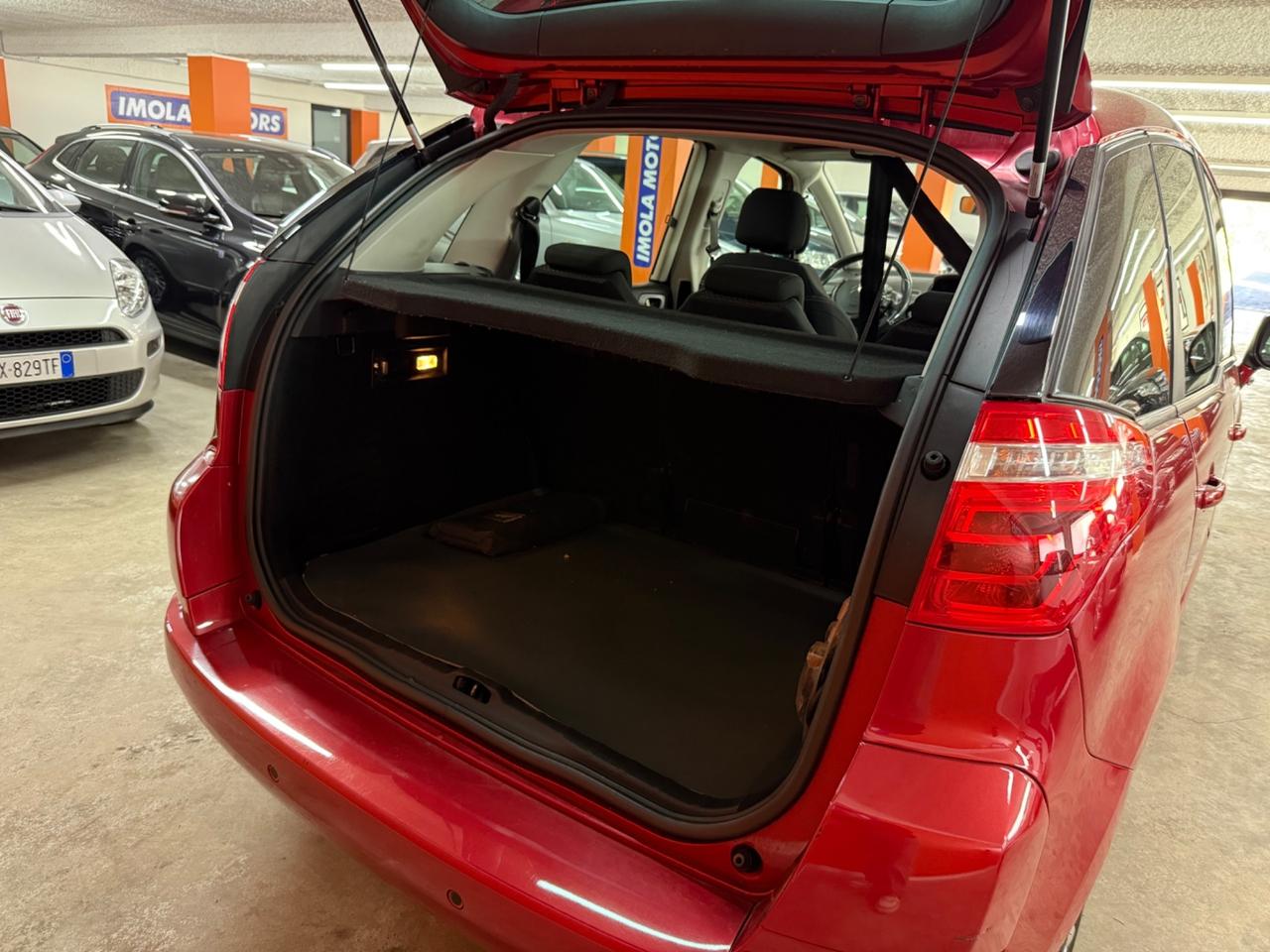 Citroen C4 Picasso 1.8 Elegance GPL