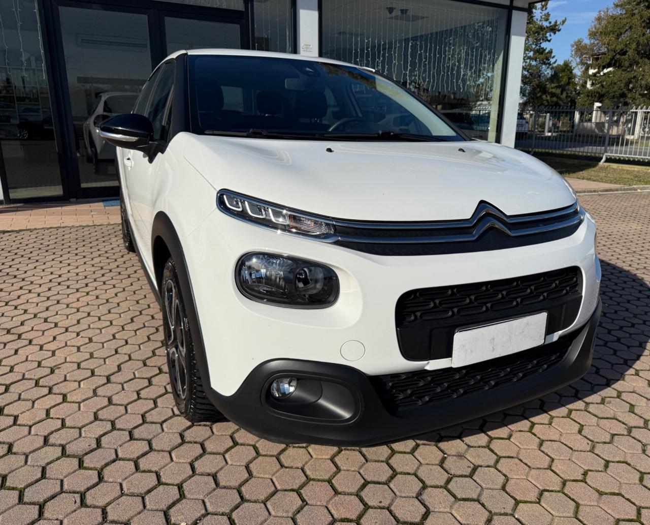 Citroen C3 PureTech 82 Shine OK NEOPATENTATI