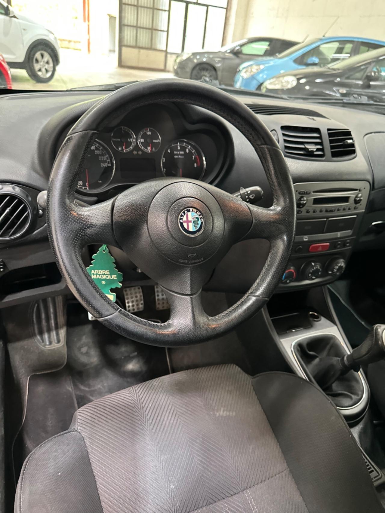 Alfa Romeo 147 1.6 16V TS (105) 5P MOVING METANO KMCERT