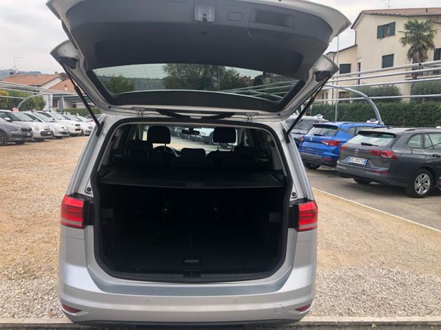 VOLKSWAGEN Touran 1.6 TDI 115 CV SCR DSG Business BlueMotion Technol
