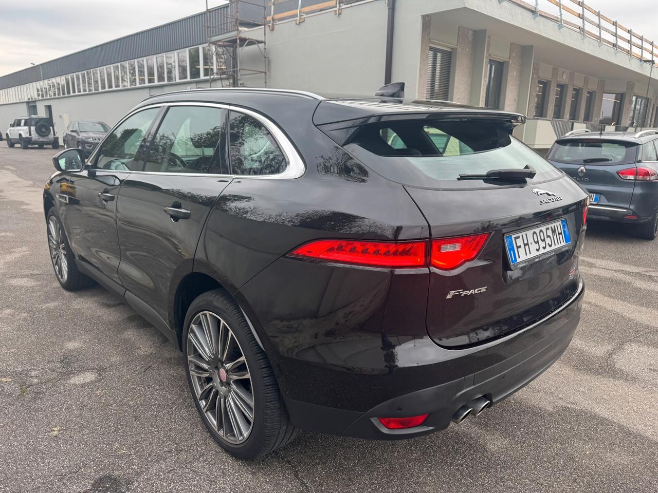 Jaguar F-Pace 2.0 D 180 CV Portfolio