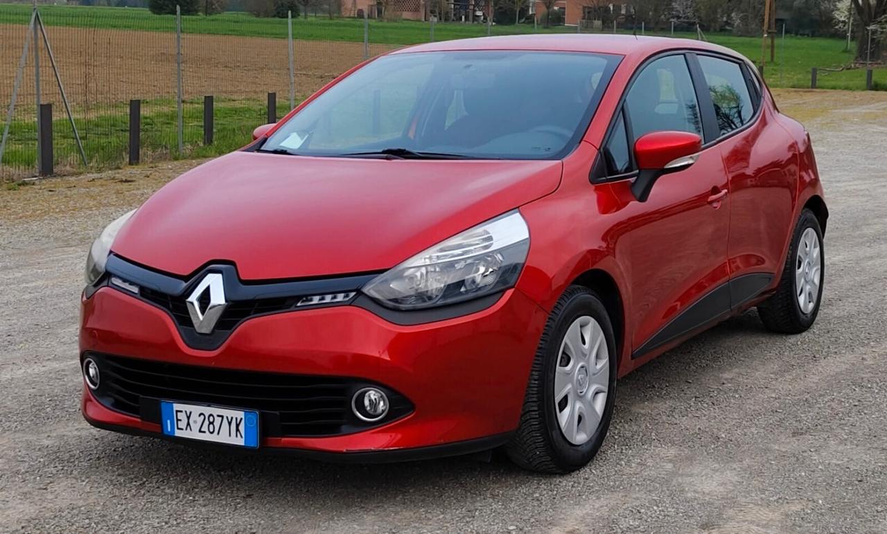 Renault Clio 1.2 75CV 5 porte Costume National
