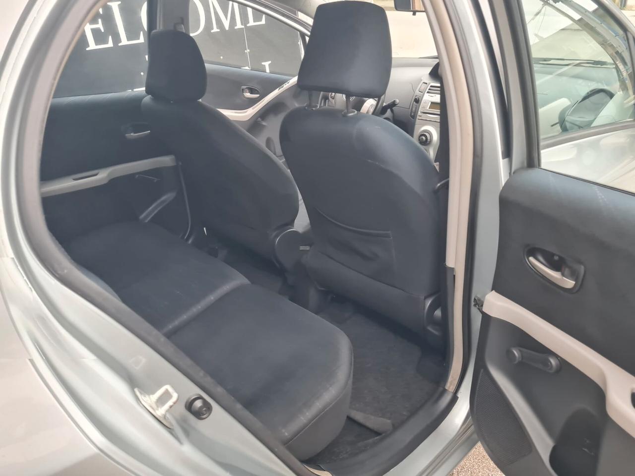 Toyota Yaris 1.3 5 porte Navi