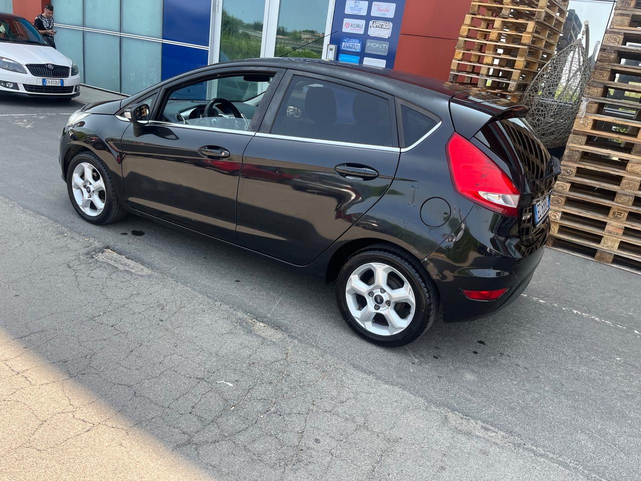 Ford Fiesta 1.4 TDCi 70CV 5 porte Titanium