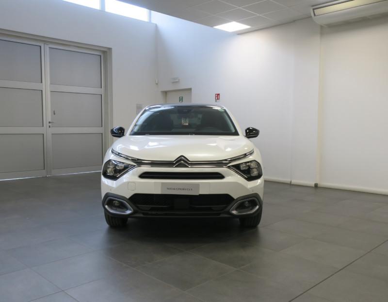 Citroën e-C4 X motore elettrico 100kW Shine