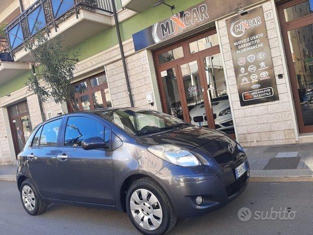 TOYOTA Yaris 1.0 BENZINA 69CV 5 porte Sol