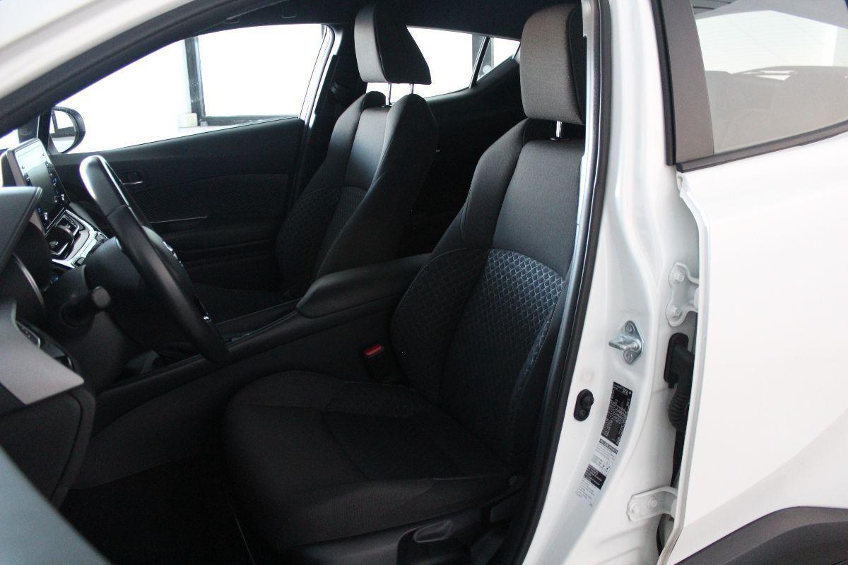 TOYOTA - C-HR - 1.8 Hybrid E-CVT Active