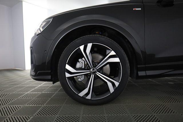 AUDI Q3 Q3 40 TDI quattro S tronic Identity Black