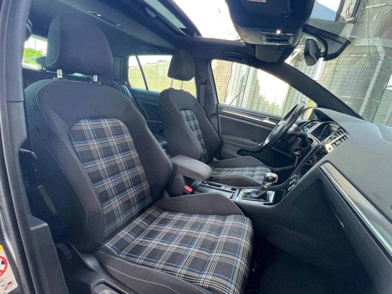Volkswagen Golf GTE 1.4TSI 150 CV FINANZIABILE
