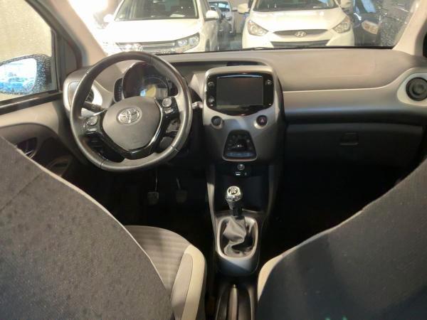 Toyota Aygo 5 Porte Aygo 5p 1.0 x-play 72cv