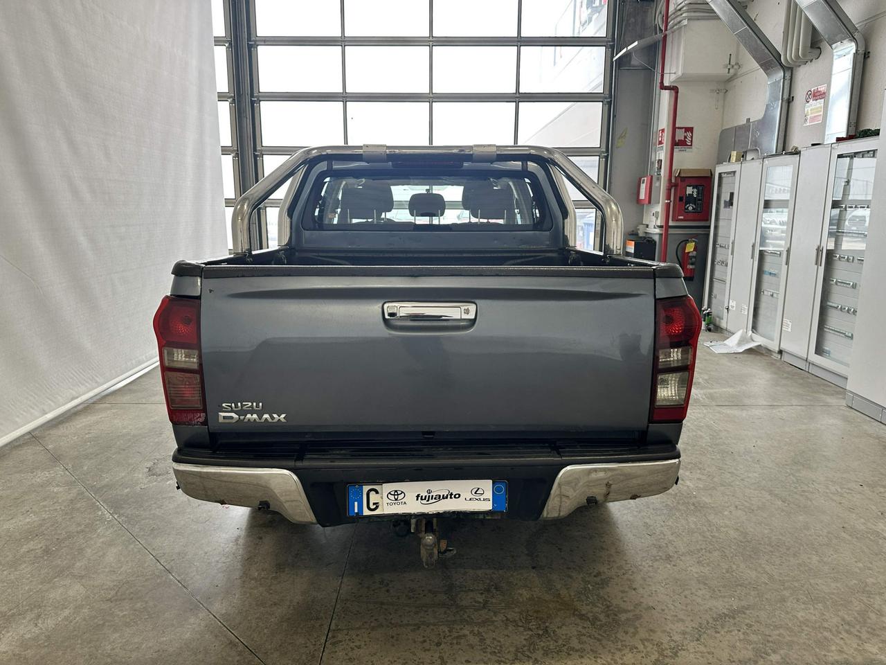 Isuzu Double Cab 2.5d 163cv 6m