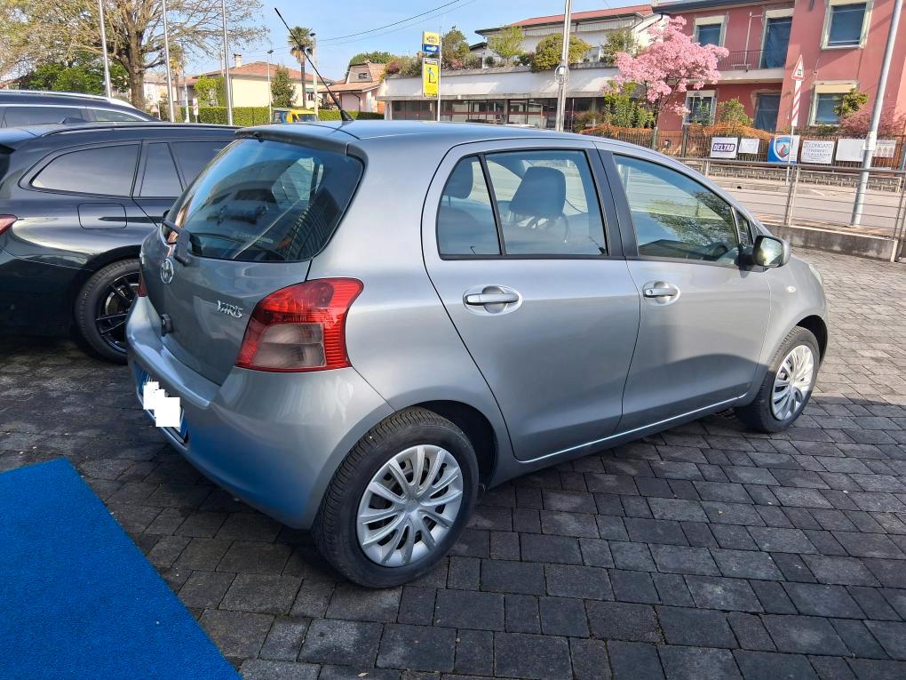 Toyota Yaris 1.0 BENZINA IDONEA NEOPATENTATI, UNICO PROPRIETARIO