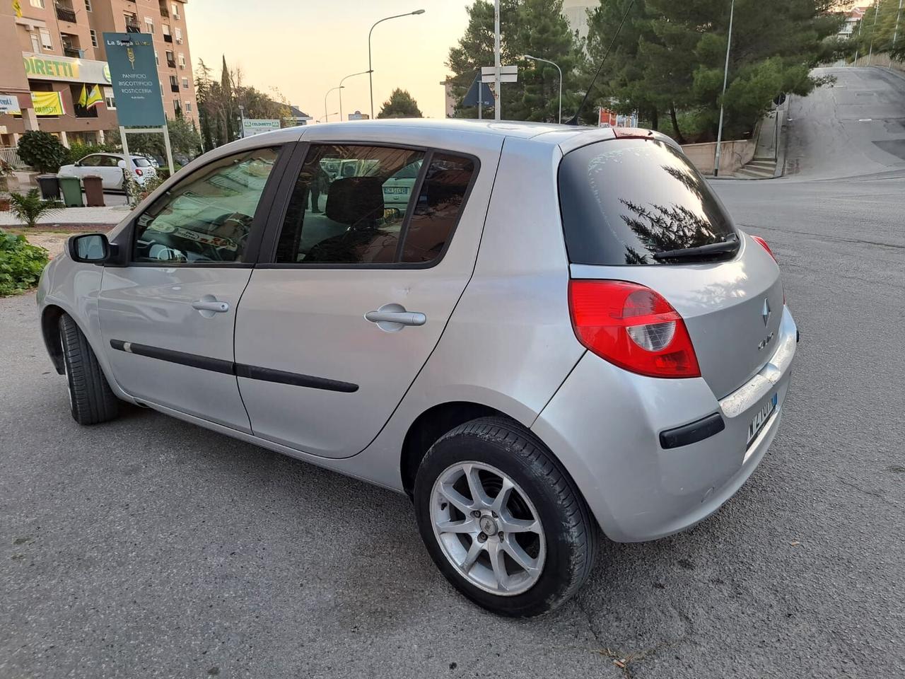 Renault Clio 1.5 dCi 70CV 5 porte Dynamique