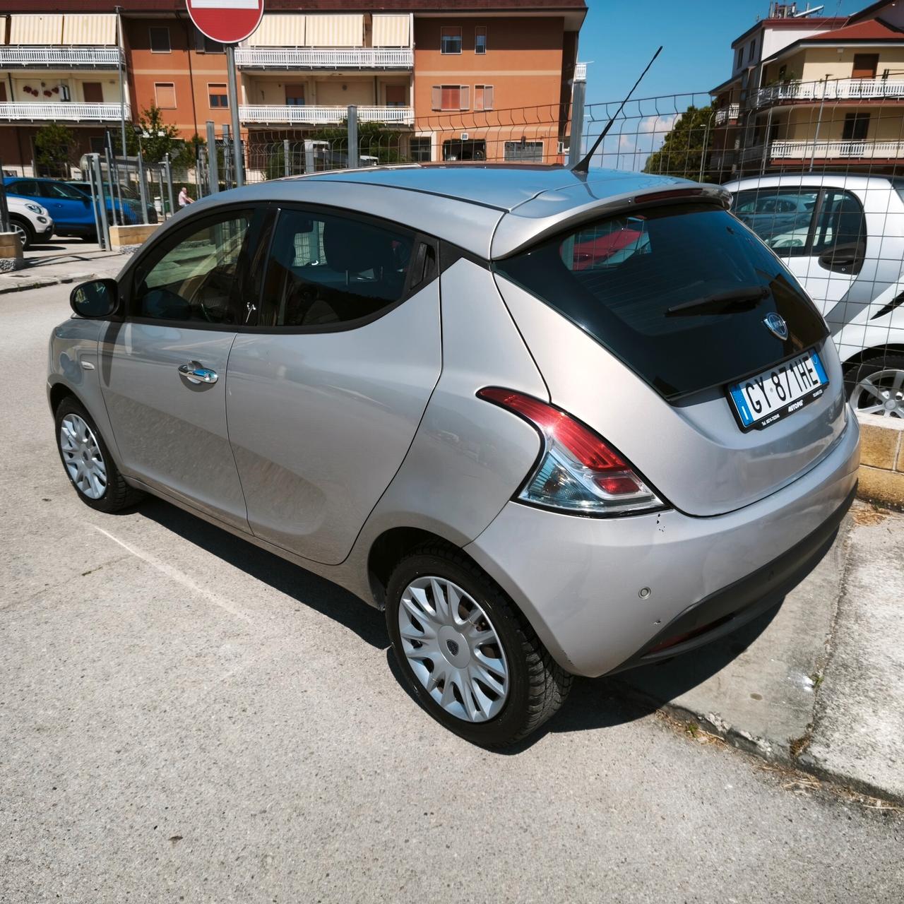 Lancia Ypsilon 1.3 MJT 16V 95 CV 5 porte S&S Gold