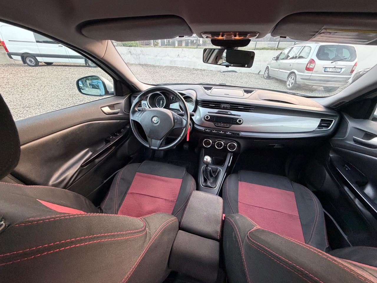 Alfa Romeo Giulietta 1.6 JTDm-2 105 CV Distinctive