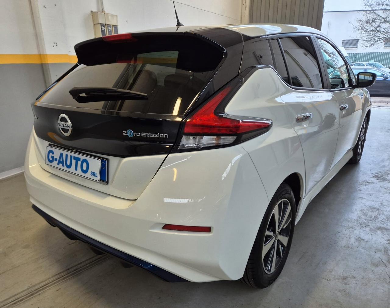 Nissan Leaf 40 kwh Solo 28.000 km