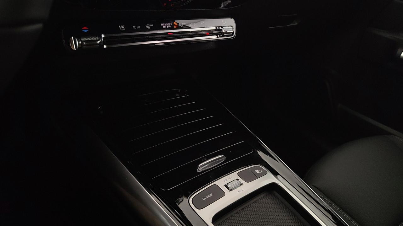 Mercedes-Benz GLA 200 d automatic